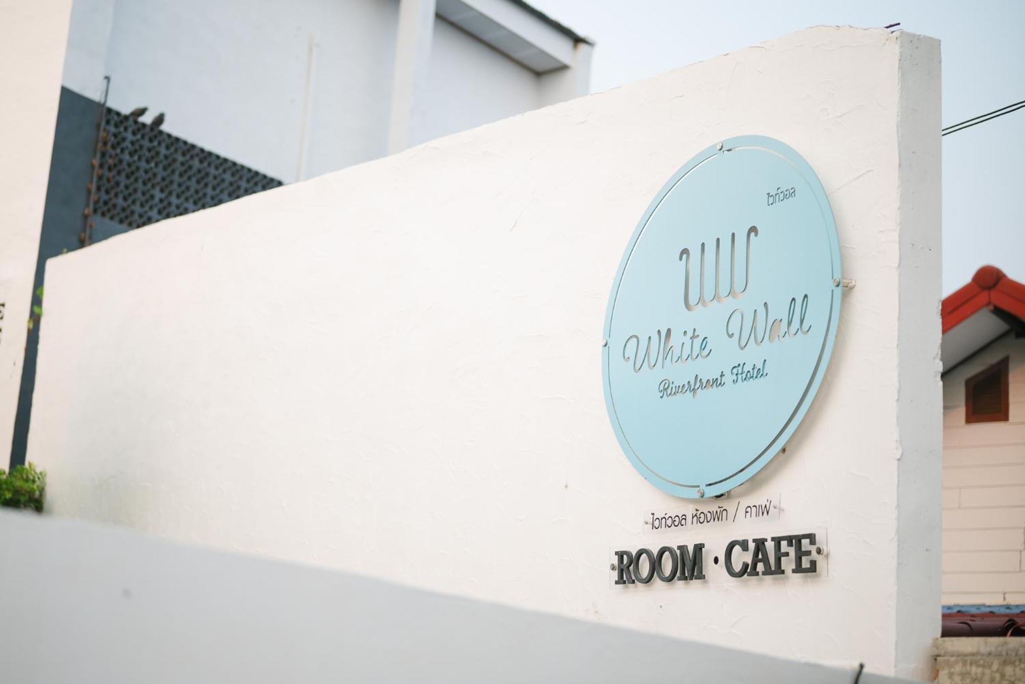White Wall Riverfront Hotel Kamphaeng Phet Extérieur photo