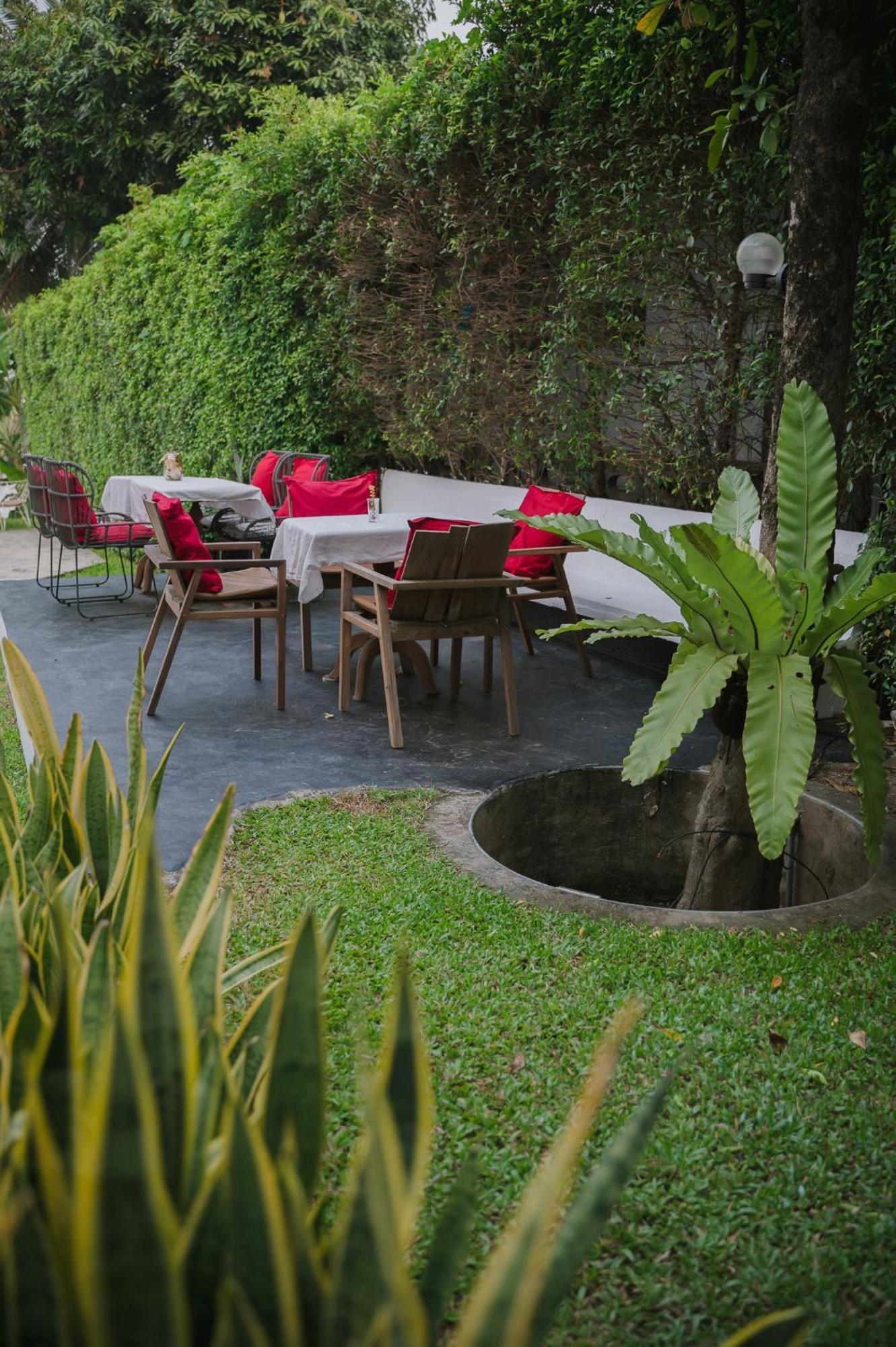 White Wall Riverfront Hotel Kamphaeng Phet Extérieur photo