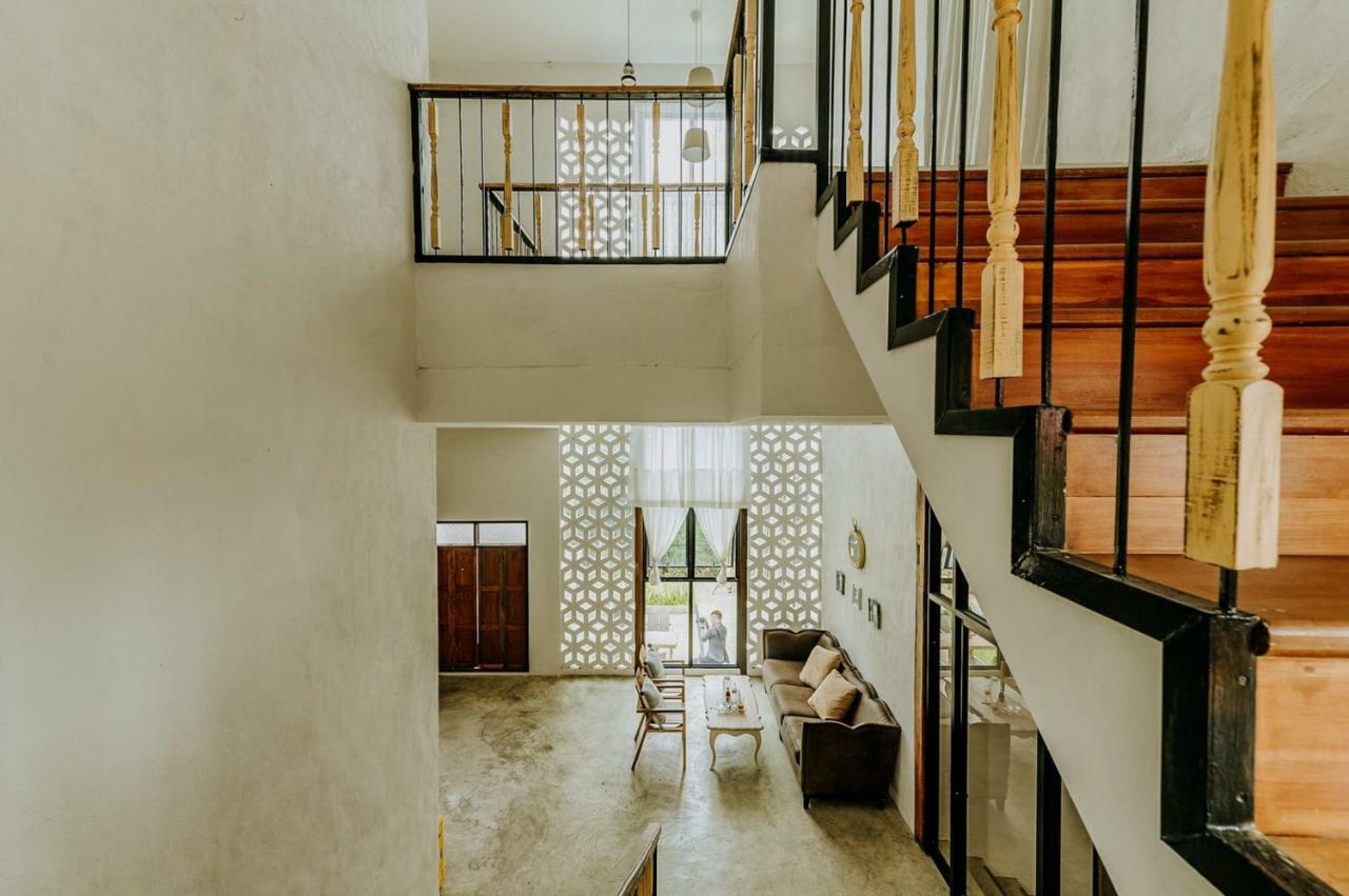 White Wall Riverfront Hotel Kamphaeng Phet Extérieur photo