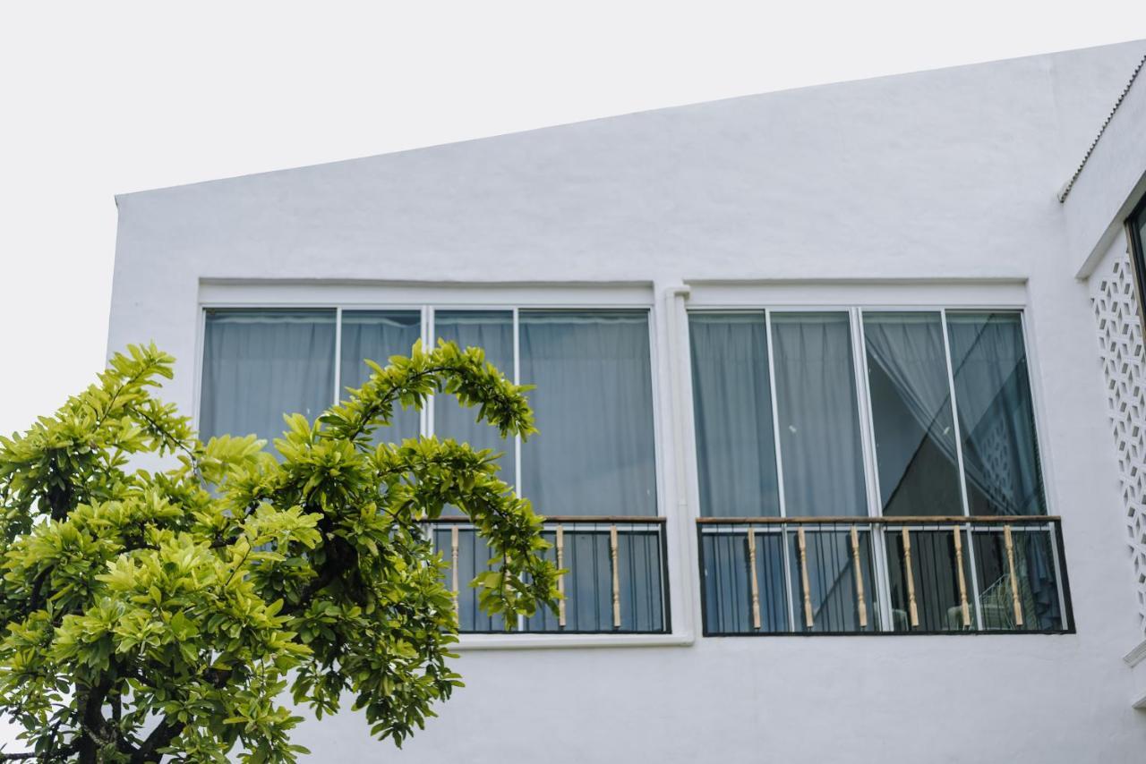 White Wall Riverfront Hotel Kamphaeng Phet Extérieur photo